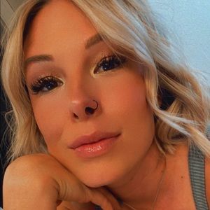 Meet your Posher, Brittney